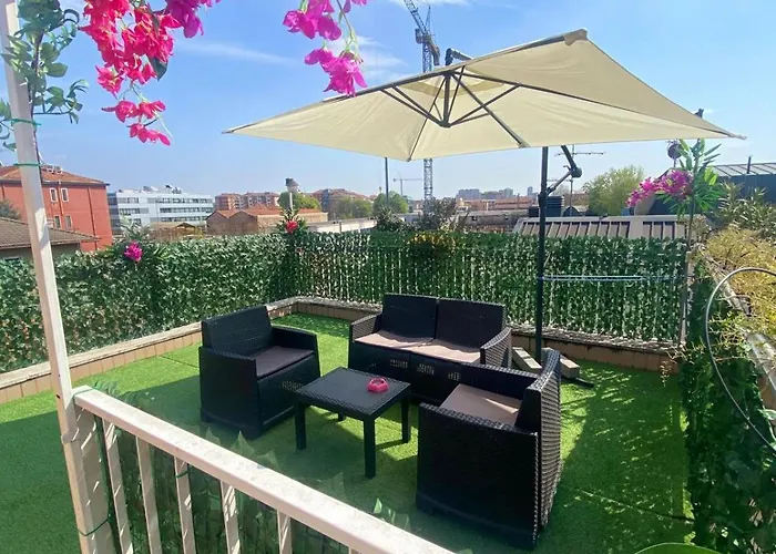 Red House - Beautiful Apartment - Metro M1